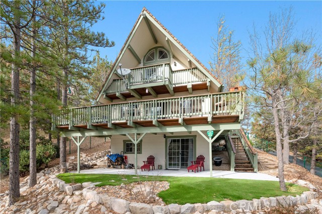 Detail Gallery Image 1 of 63 For 28227 Arbon Ln, Lake Arrowhead,  CA 92352 - 3 Beds | 3/1 Baths