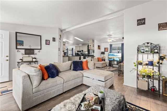 1721 E Colton Avenue, Redlands CA: https://media.crmls.org/medias/6cbecd2f-c725-44e7-9108-41ae7bc0496f.jpg