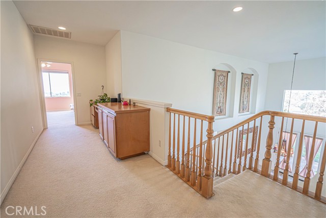 Detail Gallery Image 25 of 45 For 22440 Skylake Pl, Saugus,  CA 91390 - 5 Beds | 3/1 Baths