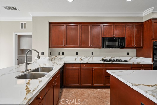 Detail Gallery Image 15 of 73 For 27368 Pumpkin St, Murrieta,  CA 92562 - 5 Beds | 3 Baths