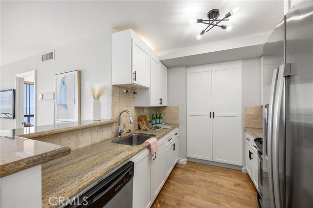 Detail Gallery Image 14 of 46 For 1750 E Ocean Bld #1405,  Long Beach,  CA 90802 - 2 Beds | 2 Baths