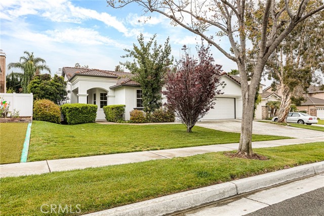 Detail Gallery Image 2 of 28 For 1582 Valley Falls Ave, Redlands,  CA 92374 - 4 Beds | 3 Baths