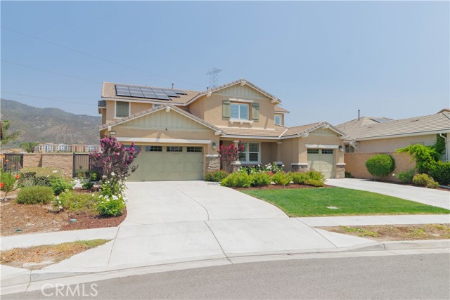 Detail Gallery Image 2 of 52 For 16034 Ulysses Ln, Fontana,  CA 92336 - 6 Beds | 4/1 Baths