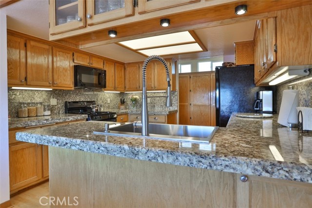 Detail Gallery Image 15 of 65 For 27720 St Bernard Ln, Lake Arrowhead,  CA 92352 - 4 Beds | 3 Baths