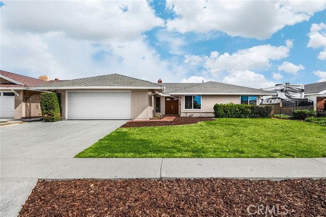 Detail Gallery Image 3 of 45 For 1714 Sierra Bonita, Placentia,  CA 92870 - 3 Beds | 2 Baths