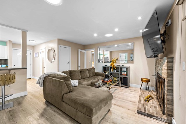 Detail Gallery Image 10 of 47 For 5930 Los Nietos St, Buena Park,  CA 90620 - 3 Beds | 2 Baths