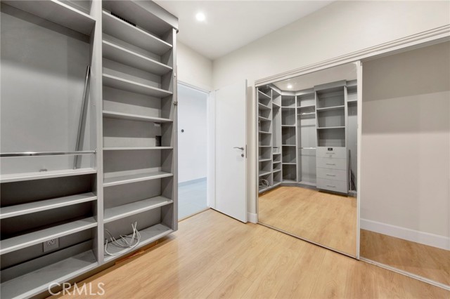 Detail Gallery Image 16 of 37 For 13331 Moorpark St #319,  Sherman Oaks,  CA 91423 - 2 Beds | 2 Baths