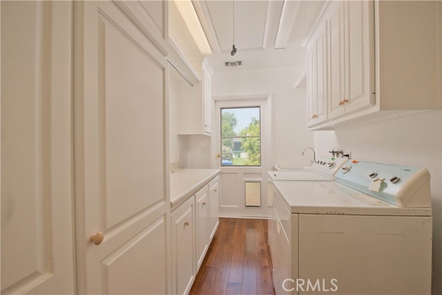 Detail Gallery Image 49 of 69 For 4722 Forman Ln, Toluca Lake,  CA 91602 - 5 Beds | 4 Baths
