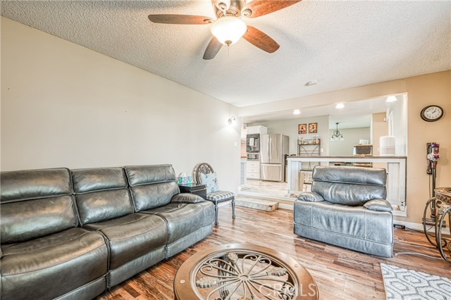 1430 W Bush Street, Lemoore CA: https://media.crmls.org/medias/6cc4d36e-b971-40b5-bae8-a9e20814f82f.jpg