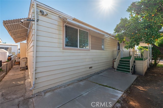1560 S Otterbein, Rowland Heights CA: https://media.crmls.org/medias/6cc514e9-9784-40d5-8410-274f55045f59.jpg
