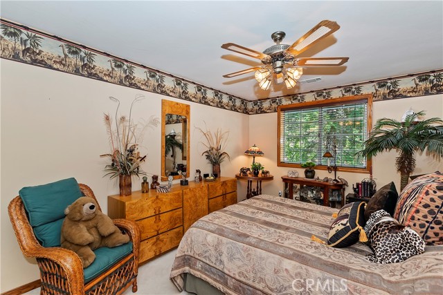 Detail Gallery Image 29 of 54 For 30184 Skyline Dr, Running Springs,  CA 92382 - 3 Beds | 2/1 Baths