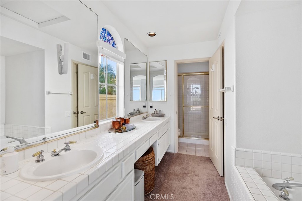 MLS #OC25275400 image #19