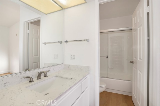 Detail Gallery Image 30 of 36 For 5799 Freebird Ln #102,  Oak Park,  CA 91377 - 2 Beds | 2/1 Baths