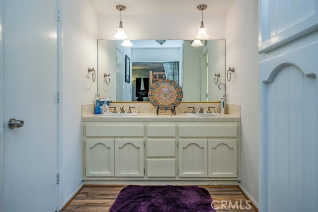 Detail Gallery Image 28 of 47 For 26615 Mountain Park Rd, Canyon Country,  CA 91387 - 3 Beds | 3 Baths