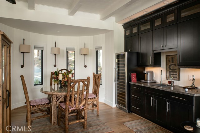 420 Golf Course Road, Lake Arrowhead CA: https://media.crmls.org/medias/6cc737e8-f2b7-464c-a477-5b0c2611d5de.jpg