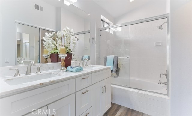 Image 30 for 38265   Crocus LN