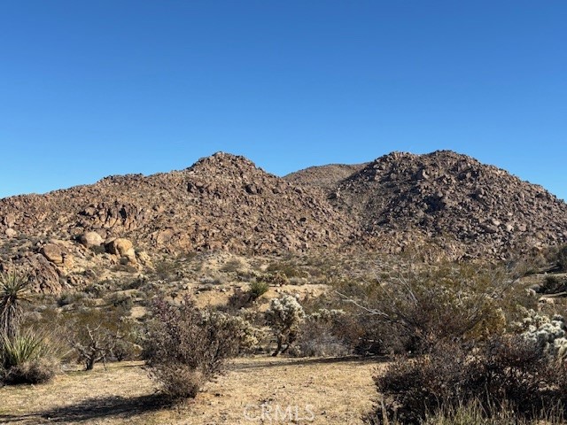 Detail Gallery Image 2 of 8 For 7085 Alturas Dr, Joshua Tree,  CA 92252 - – Beds | – Baths