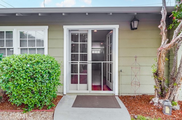 3952 Gaviota Avenue, Long Beach CA: https://media.crmls.org/medias/6cc85beb-77ea-4250-be83-ef913d06498a.jpg