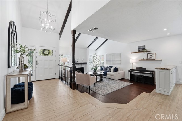 Detail Gallery Image 4 of 56 For 6305 E Rocking Horse, Orange,  CA 92869 - 4 Beds | 2/1 Baths