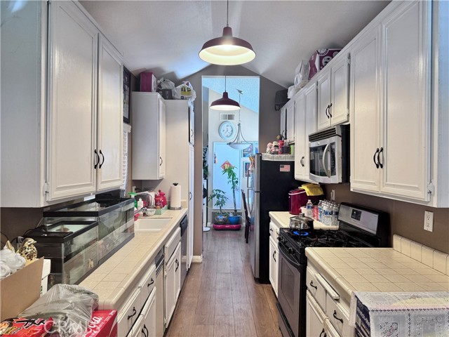 Detail Gallery Image 9 of 30 For 2532 W Macarthur Bld #B,  Santa Ana,  CA 92704 - 1 Beds | 1 Baths