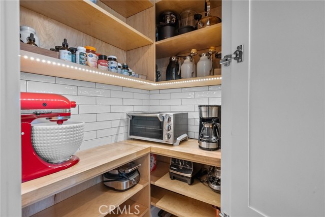 25554 Housman Place, Stevenson Ranch CA: https://media.crmls.org/medias/6cca8c03-1b0d-44a7-9857-0c7415633010.jpg