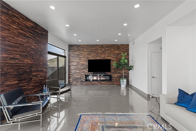 Detail Gallery Image 14 of 55 For 17764 Sidwell St, Granada Hills,  CA 91344 - 4 Beds | 4 Baths