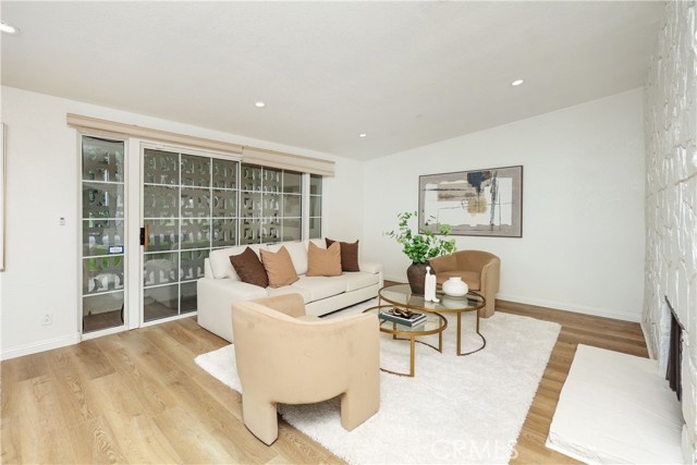 Detail Gallery Image 8 of 45 For 7333 via Rio Nido, Downey,  CA 90241 - 3 Beds | 3 Baths