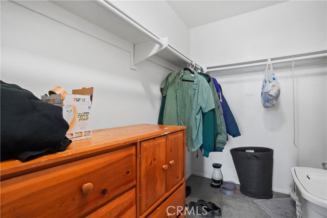 Detail Gallery Image 23 of 33 For 15801 Wyandotte St #109,  Lake Balboa,  CA 91406 - 3 Beds | 2/1 Baths