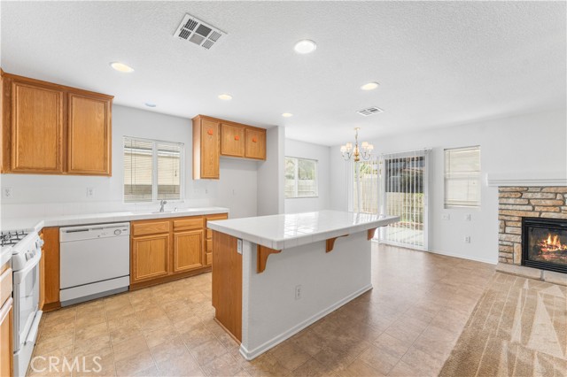 Detail Gallery Image 7 of 38 For 45334 Stadium, Lancaster,  CA 93535 - 4 Beds | 2 Baths