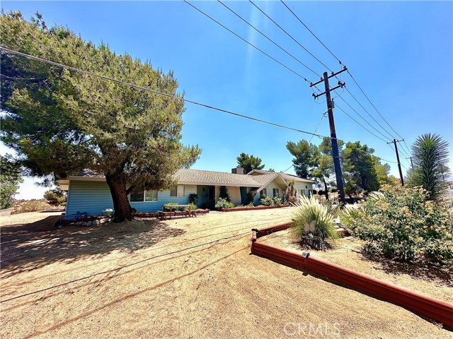 Detail Gallery Image 2 of 51 For 7575 Palomar Ave, Yucca Valley,  CA 92284 - 3 Beds | 2 Baths