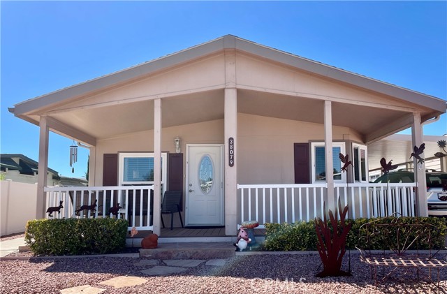 Detail Gallery Image 2 of 3 For 38079 Calle De Amor, Murrieta,  CA 92563 - 3 Beds | 2 Baths