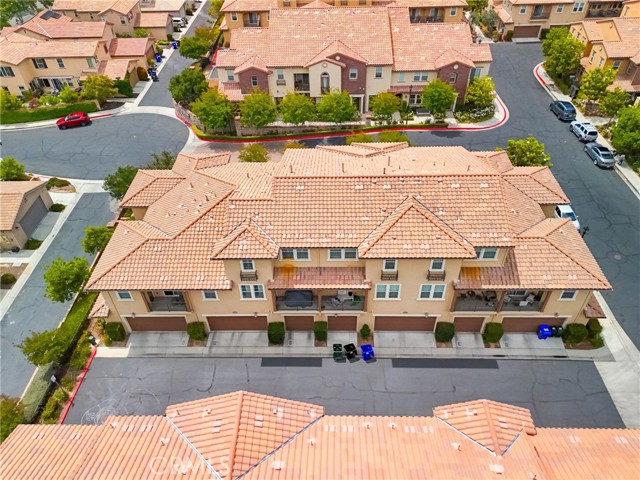 28426 Herrera Street, Valencia CA: https://media.crmls.org/medias/6ccc9c4b-6702-4a86-88be-33784fcd6c05.jpg