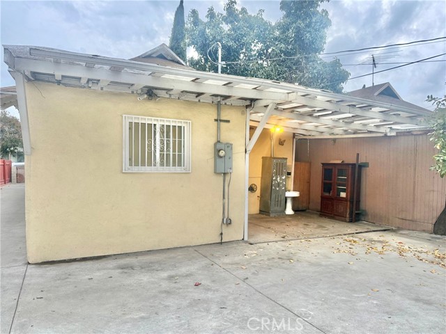 Detail Gallery Image 10 of 46 For 2129 30th W 30th, Los Angeles,  CA 90018 - 3 Beds | 1 Baths