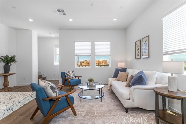 Detail Gallery Image 19 of 75 For 27554 Sparrow Ct, Valencia,  CA 91381 - 3 Beds | 2/1 Baths