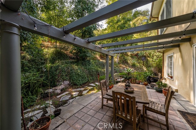Detail Gallery Image 22 of 35 For 2027 N Highland Ave, Los Angeles,  CA 90068 - 6 Beds | 3 Baths