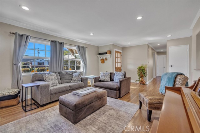 Detail Gallery Image 6 of 43 For 6171 Kiser, Huntington Beach,  CA 92647 - 3 Beds | 2 Baths