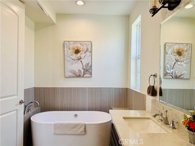 118 N Allen Ave, Pasadena CA: https://media.crmls.org/medias/6ccd9326-3cd6-4729-804a-6e4279aedfd5.jpg