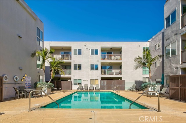 Detail Gallery Image 44 of 55 For 949 N Kings #215,  West Hollywood,  CA 90069 - 2 Beds | 2 Baths