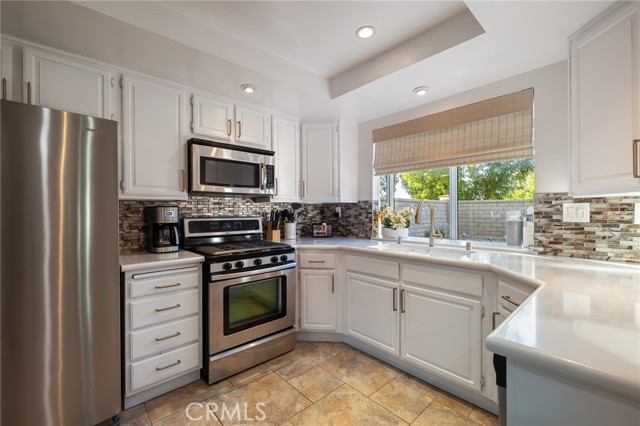 2037 Comstock Court, Palmdale CA: https://media.crmls.org/medias/6ccdb869-b1fd-4114-b345-48365eb3859d.jpg
