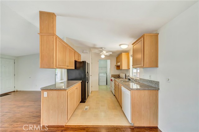 Detail Gallery Image 10 of 52 For 24 Gitana Ave #164,  Camarillo,  CA 93012 - 3 Beds | 2 Baths