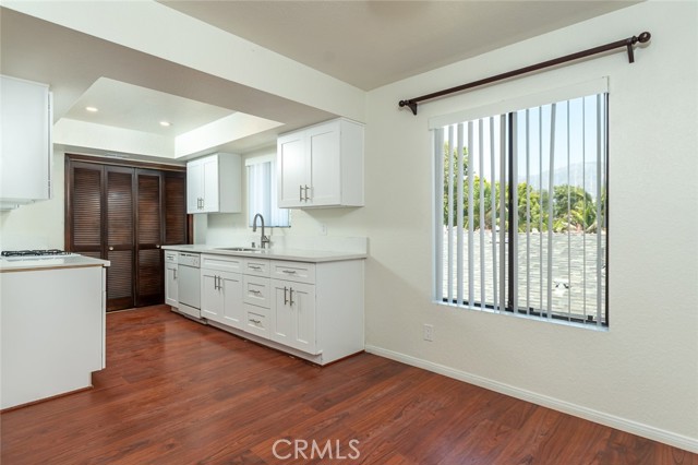 Detail Gallery Image 13 of 37 For 414 Irving Ave #2,  Glendale,  CA 91201 - 2 Beds | 2 Baths