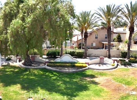 Detail Gallery Image 2 of 42 For 5220 Holstein Way, Jurupa Valley,  CA 92509 - 3 Beds | 2 Baths