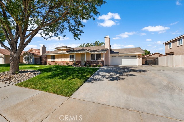 Detail Gallery Image 6 of 41 For 6127 Almond Valley Way, Lancaster,  CA 93536 - 3 Beds | 2 Baths