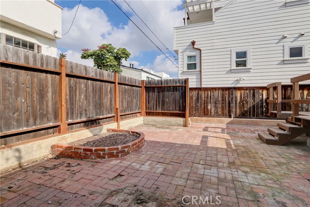 333 28th Street, Hermosa Beach, California 90254, 3 Bedrooms Bedrooms, ,2 BathroomsBathrooms,Residential,Sold,28th,SB22013671