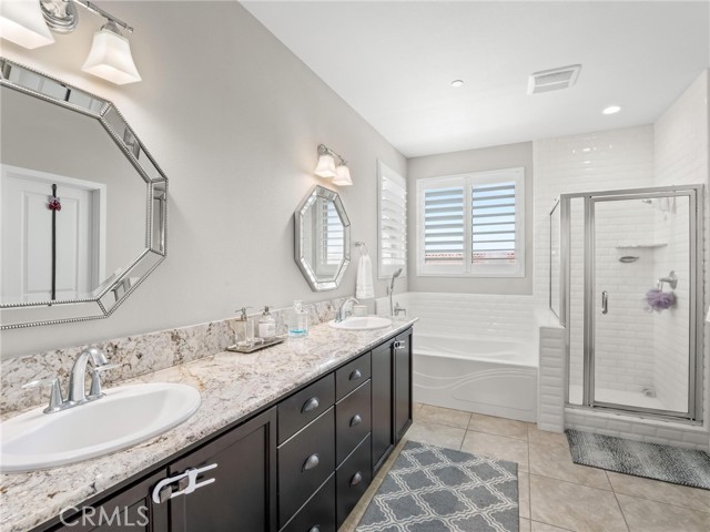 Detail Gallery Image 23 of 51 For 428 Expedition Way, Madera,  CA 93636 - 4 Beds | 3/1 Baths