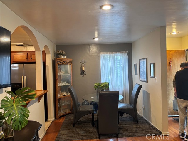 Detail Gallery Image 1 of 6 For 8514 Smallwood Ave, Downey,  CA 90240 - 3 Beds | 2 Baths