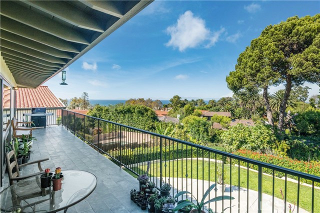 717 Cloyden Square, Palos Verdes Estates, California 90274, 4 Bedrooms Bedrooms, ,2 BathroomsBathrooms,Residential,Sold,Cloyden,SB21192553