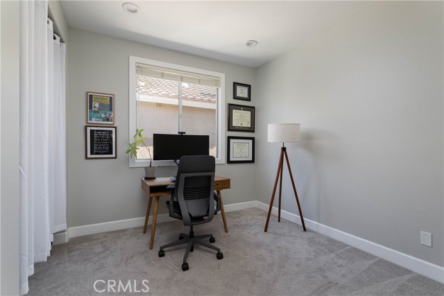 Image 23 of 44 For 21431 Silvertree Lane