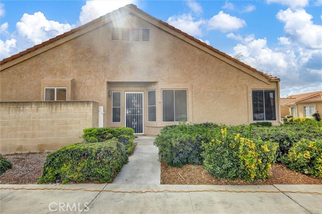 Detail Gallery Image 5 of 35 For 918 Summerfield St, Hemet,  CA 92545 - 3 Beds | 2 Baths