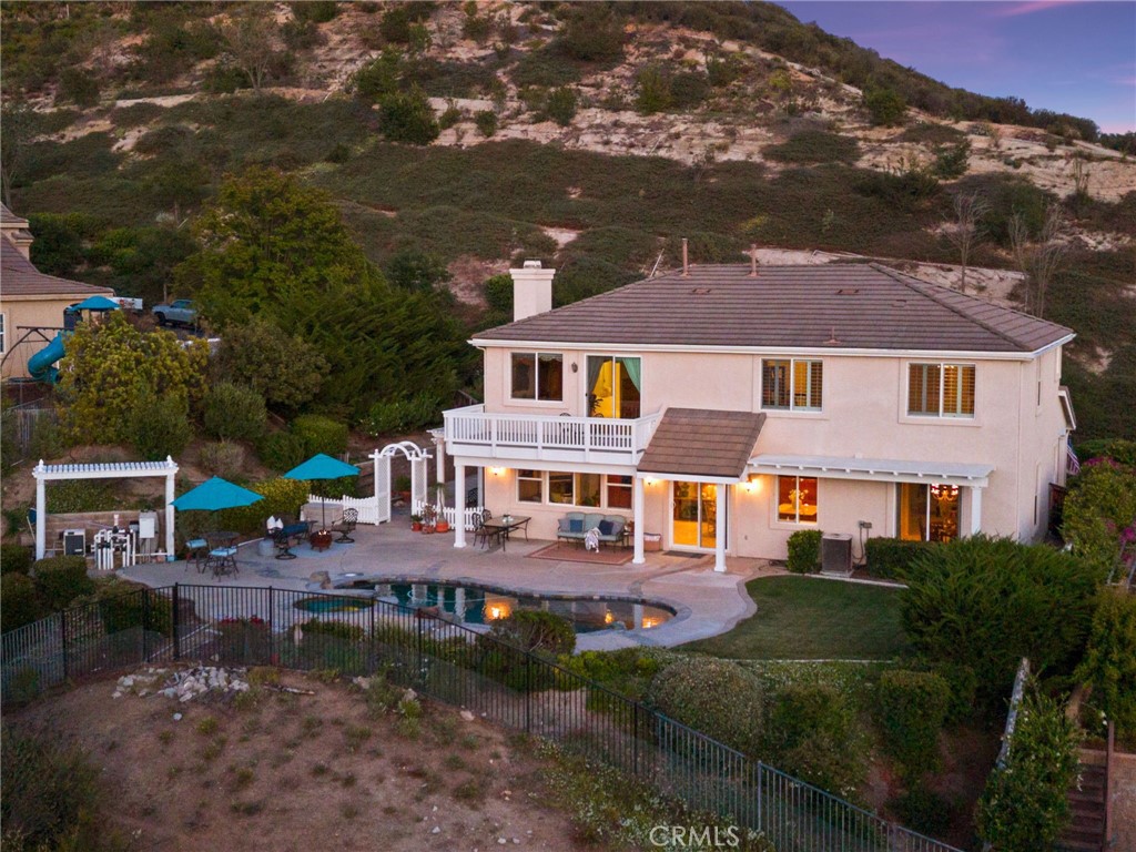 https://media.crmls.org/medias/6cd4a100-8088-433b-9b06-abdc87003948.jpg?preset=X-Large